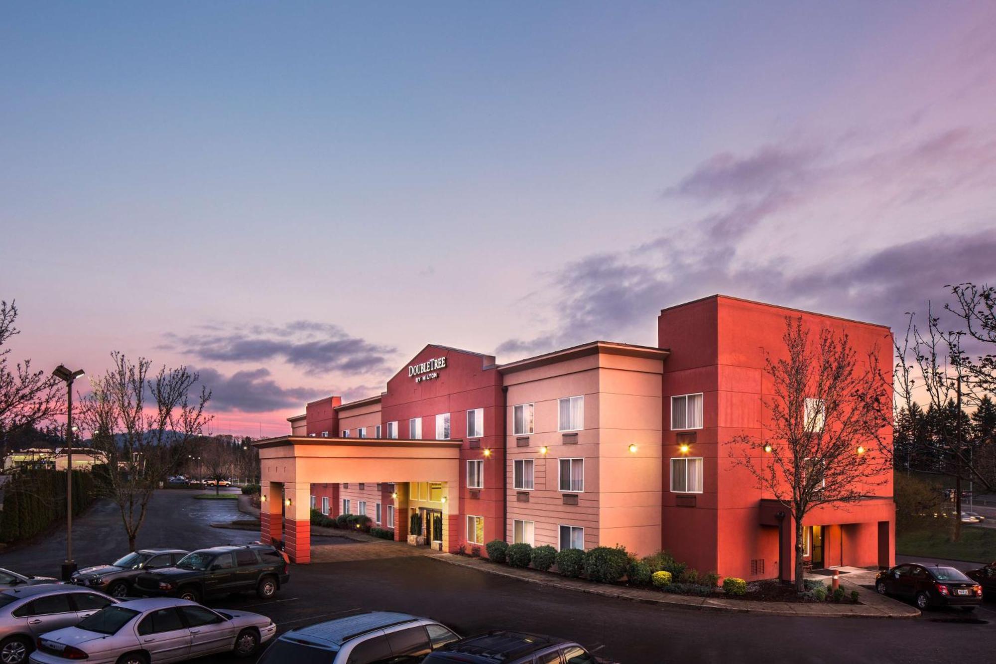 Doubletree By Hilton Portland - Beaverton Exterior foto